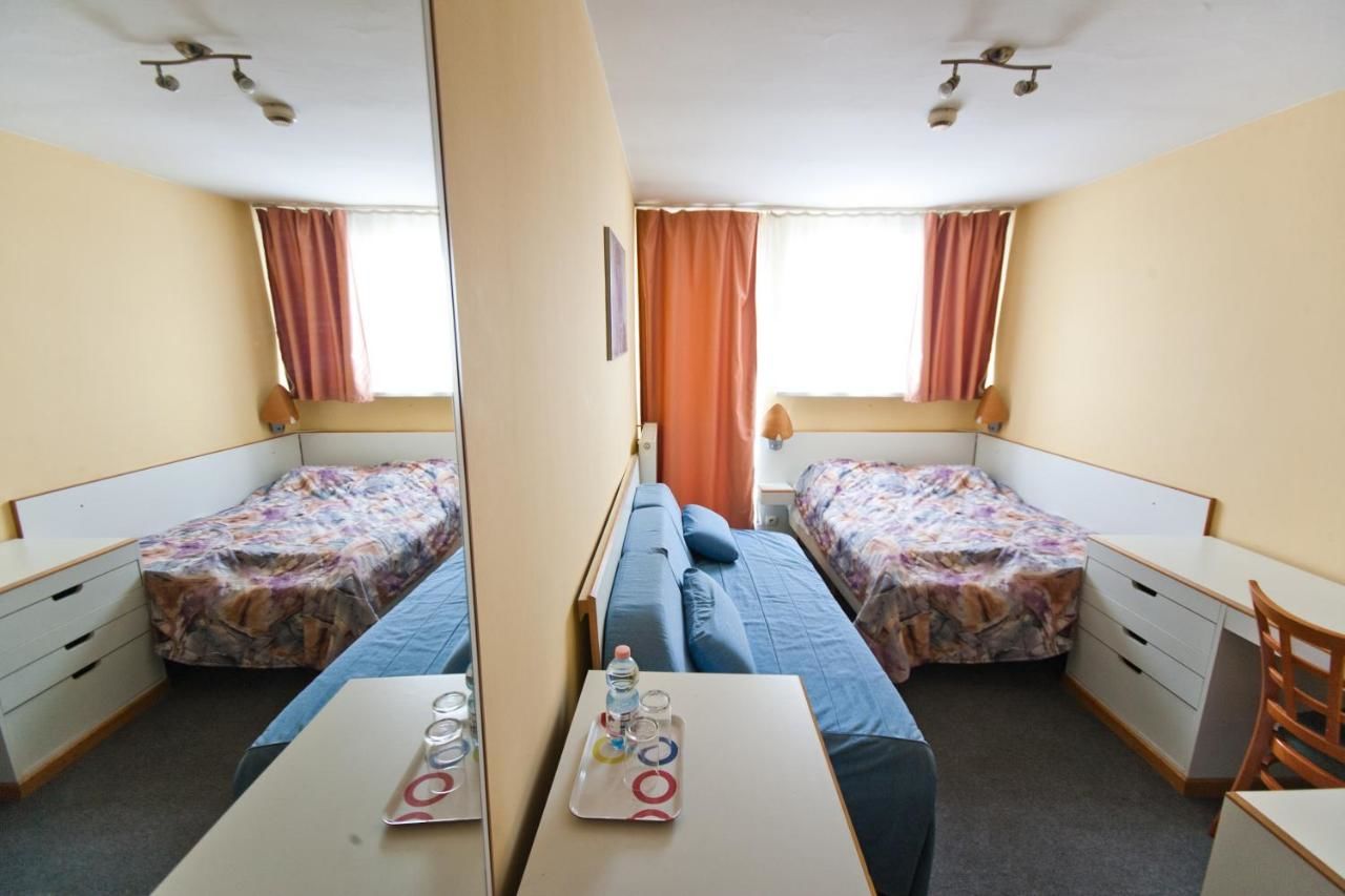 Хостелы Hostel Malinowski City Гливице-15