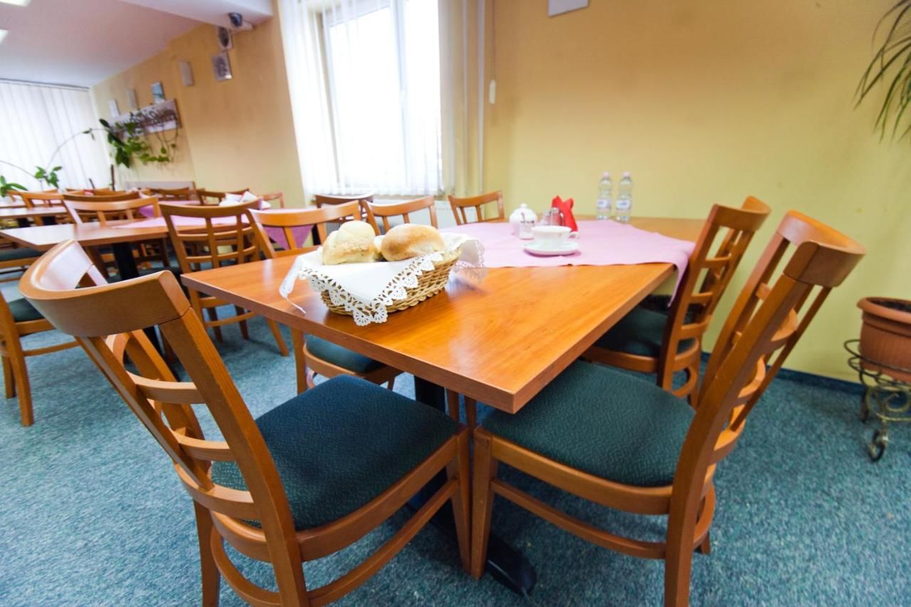 Хостелы Hostel Malinowski City Гливице-32