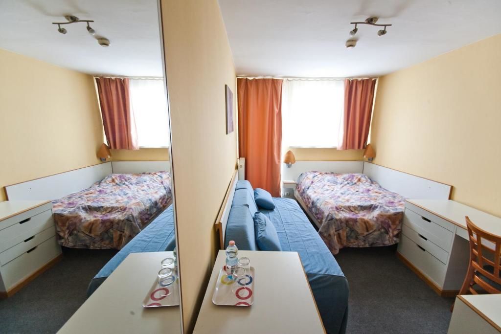 Хостелы Hostel Malinowski City Гливице-40